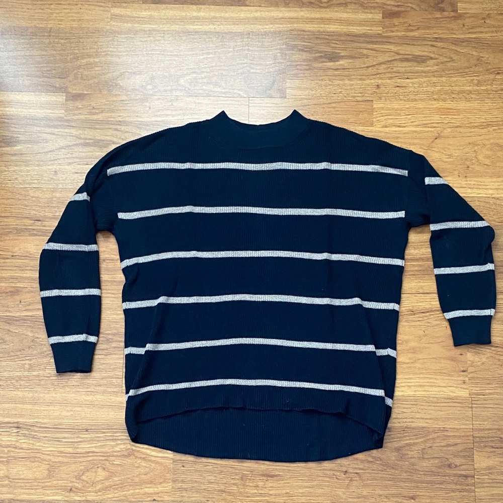 American Eagle Outfitters Black and Tan l Crewneck Sweater